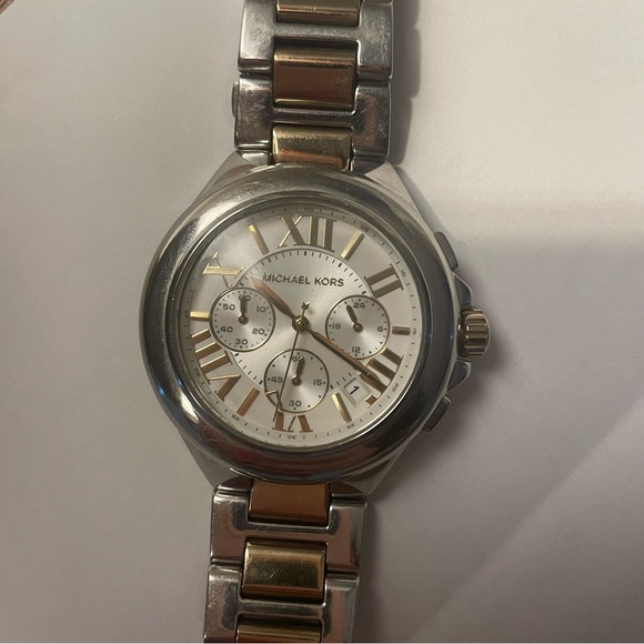 Michael Kors MK5653 Two-Tone Watch. Very Good Condition! - Picture 2 of 3